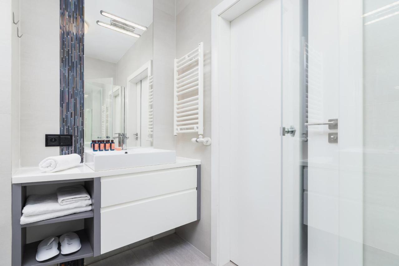 Apartment Romanowicza Cracow By Renters クラクフ エクステリア 写真